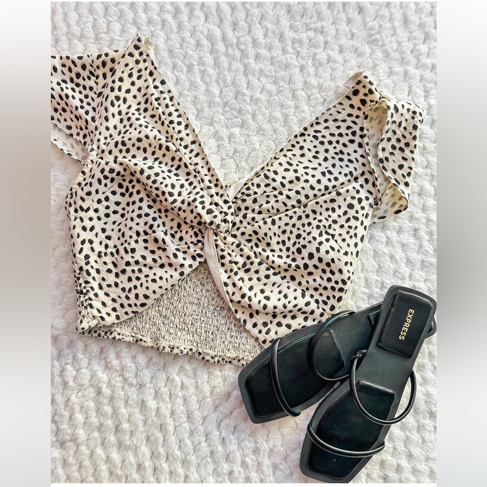 Midnight sky • flutter sleeve crop top cream leopard print medium